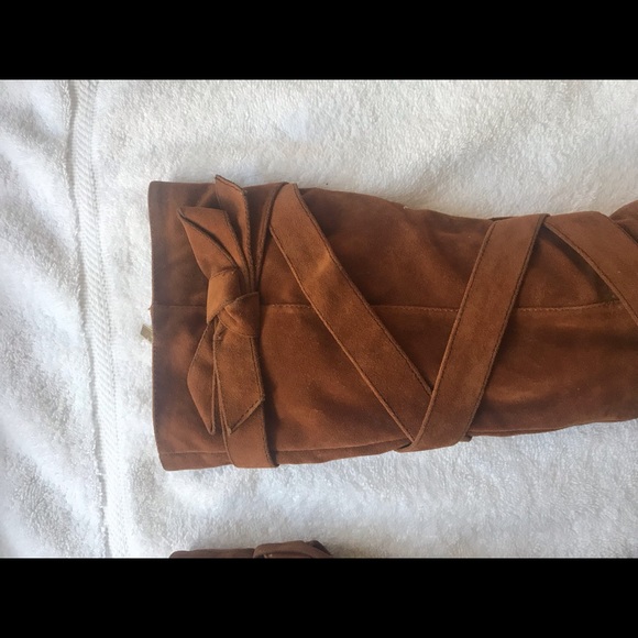 Boots - Picture 4 of 5